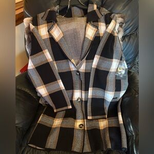 Absolutely Famous NWT Plaid Knit long Jacket/2 front pockets Size 1X